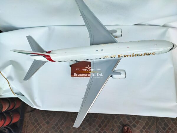 Model of B777-200 Emirates Airlines with detailed craftsmanship.